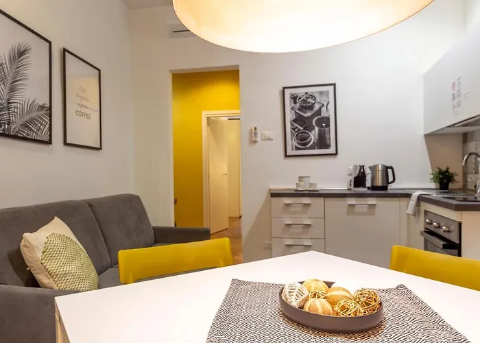 Apartment Tram For 4 Guests Trieste